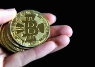 What are Bitcoins? History and Easy Ways to Trade Bitcoin