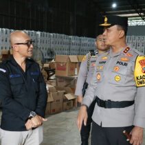 Cek Gudang Logistik KPU dan Kantor Bawaslu Kabupaten Minahasa Utara, Kapolda Sulut Irjen Pol Yudhiawan didampingi Karo Ops Kombes Pol Mugi