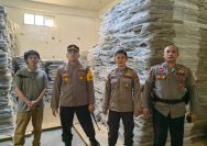 Kapolres Minahasa Selatan (Minsel) AKBP Feri R. Sitorus, SIK, MH; melaksanakan tugas perdananya dengan mengunjungi Kantor KPU Kab. Minsel serta meninjau gudang KPU Minsel, Rabu siang (03/1/2024).