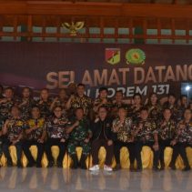 Komandan Korem (Danrem) 131/Stg Brigjen TNI Wakhyono melaksanakan tatap muka dengan Keluarga Besar TNI (KBT) yakni Forum Komunikasi Putra Putri Purnawirawan (FKPPI), Jumat (12/1/2024) di Markas Korem 131/Santiago.