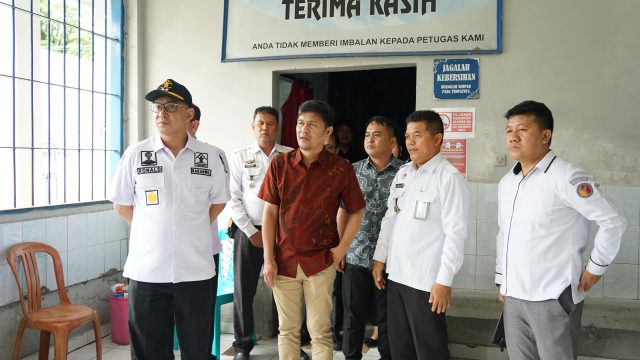 Pemetaan, Mendekati pemilu 2024, Kepala Kantor Wilayah Kementerian Hukum dan HAM Sulawesi Utara Ronald Lumbuun bersama Kepala Divisi Administrasi John Batara, Kepala Divisi Pemasyarakatan Aris Munandar dan Kepala Divisi Keimigrasian Syamsul Sitorus melakukan peninjauan pemetaan Tempat Pemungutan Suara (TPS) Lokasi Khusus Pemilu di Lapas Kelas IIA Manado dan Rumah Tahanan Negara Kelas IIA Manado.
