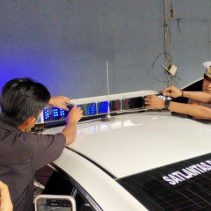 Telegram,  Polri memerintahkan kepada seluruh jajaran Polri untuk menutup lampu rotator belakang kendaraan dinas menggunakan kaca film 20 persen.