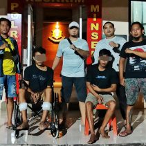 Dua orang terduga pelaku kasus penganiayaan diamankan Tim Resmob Sat Reskrim Polres Minahasa Selatan (Minsel) bersama personel Polsek Tenga