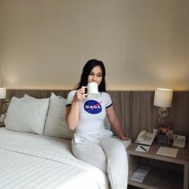 Staycation Tahun baru awalan baru untuk beraktivitas serta berkumpul bersama keluarga maupun kerabat.