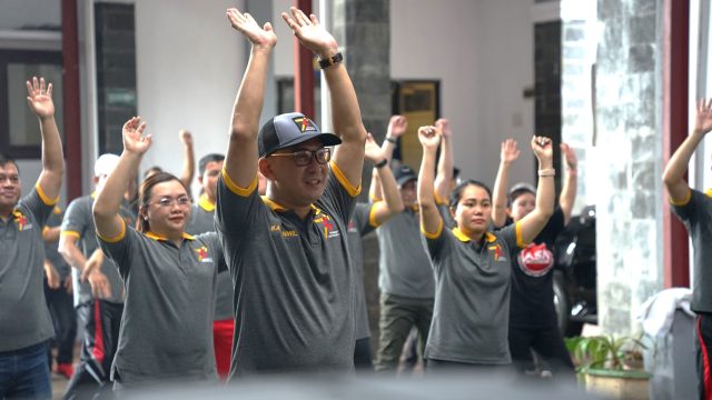 Jalan dan senam zumba digelar Jajaran Kantor Wilayah Kementerian Hukum dan HAM Sulawesi Utara sambut Hari Bhakti Imigrasi (HBI) ke-74.