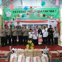 Serahkan Bansos di Pesantren Asy Syafiq Nurul Hidayah Sea, ini Pesan Kapolda Sulut