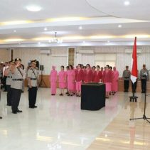 Dirreskrimsus, Kepala Bidang Humas (Kabid Humas),Direktur Pengamanan Objek Vital (Dirpamobvit) dan Kapolres Bitung, disertijabkan Kapolda Sulawesi Utara Irjen Pol Yudhiawan, di aula Tribrata Polda Sulut, Rabu (31/1/2024).