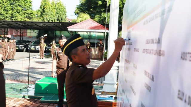 Kajati Sulut Pimpin Apel Pencanangan ZI WBK Menuju WBBM