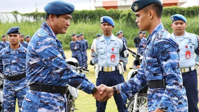 Dukung Operasional Satuan, Danlanudsri Serahkan Sepuluh Kendaraan Dinas Dari Kemhan RI