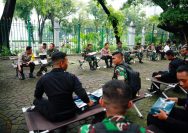 Kapolri Jenderal Pol. Listyo Sigit Prabowo dan Panglima TNI Jenderal Agus Subiyanto menunjukkan apresiasi mereka kepada personel gabungan TNI-Polri yang bertugas mengamankan Pemilu 2024. Hal ini ditunjukkan dengan makan siang bersama di Lapangan Silang Monas, Jakarta Pusat pada hari Rabu (14/5).