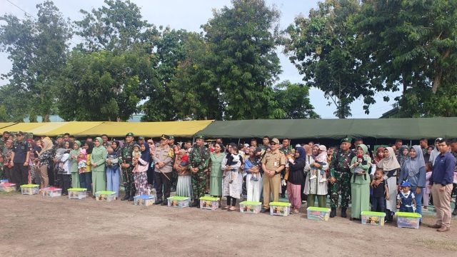 Cekal Stunting, YBM PLN Palu Bagikan 100 Paket Bantuan Gizi
