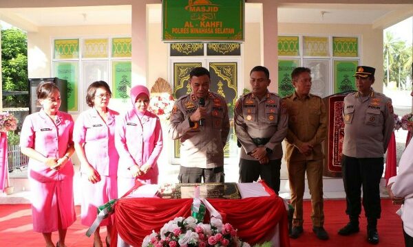 Giat Kapolda Sulut di Polres Minsel, Resmikan Masjid Al-Kahfi, Serahkan Bansos hingga Buka Puasa Bersama