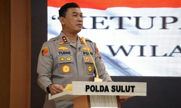 Para Kabag Ops, Kasat Samapta dan Kasat Lantas polres/ta jajaran mengikuti pelatihan pra operasi (Latpraops) Ketupat Samrat 2024, di aula Tribrata Polda Sulut, Kamis (28/3/2024).