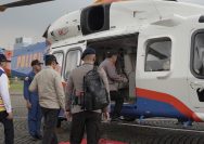 Kapolri Naik Heli Bareng Menko Polhukam Tinjau Kesiapan Arus Mudik di Merak