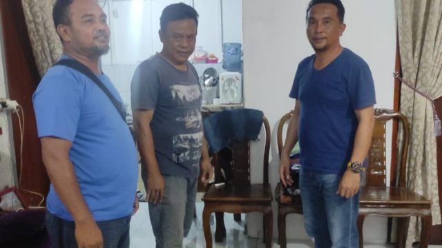 Satres Narkoba Polresta Manado melancarkan kegiatan KRYD (Kegiatan Rutin Yustisi dan Dialog) di Kelurahan Teling Atas Lk VII, Kecamatan Wanea, Kota Manado, Sabtu (27/4/2024).