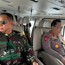 Kapolri-Panglima TNI Patroli Udara Cek Kesiapan Mudik di Pelabuhan Gilimanuk