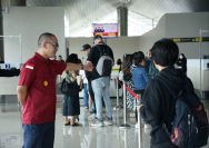 Libur Panjang, Kakanwil Tinjau Penerbangan Internasional di Bandara Sam Ratulangi