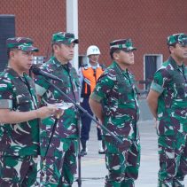 Kasad Dampingi Panglima TNI Sambut Kedatangan Tim Bantuan Kemanusiaan Gaza