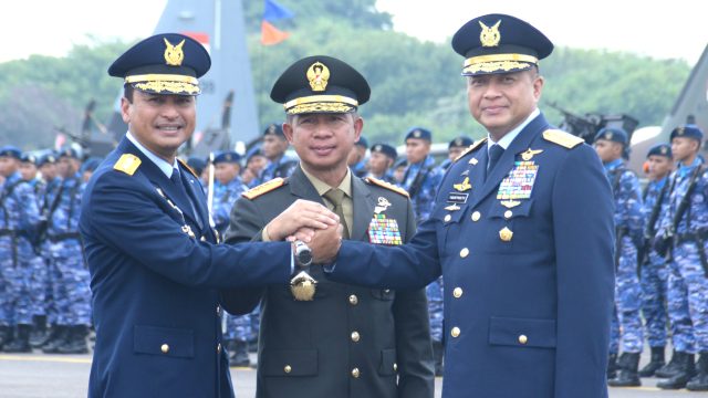 Dipimpin Panglima TNI, Danlanudsri Hadiri Upacara Sertijab Kasau