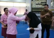 Bhayangkari Daerah Sulawesi Utara menyerahkan bantuan Kartu BPJS kepada anak-anak Panti Asuhan Nurul Hidayah, dalam rangka peringatan Hari Ulang Tahun ke-44 Yayasan Kemala Bhayangkari.