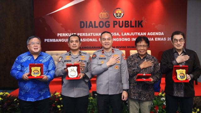 Divisi Humas Polri mengelenggarakan dialog publik 'Perkuat Persatuan Bangsa, Lanjutkan Agenda Pembangunan Nasional Menyongsong Indonesia Emas 2045" di Veranda Hotel Pakubuwono, Jakarta Selatan, Rabu (29/5/2024).