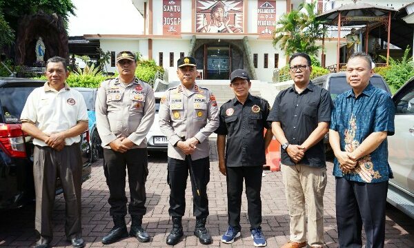 Polda Sulawesi Utara dan jajaran menggelar pengamanan ibadah Kenaikan Yesus Kristus, yang dilaksanakan di gereja-gereja, Kamis (9/5/2024).