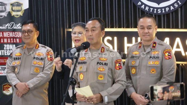 Polri menegaskan pihaknya dan Kejaksaan Agung (Kejagung) tidak ada masalah dan baik-baik saja. Hal itu sebagai respons penguntitan Densus 88 terhadap Jampidsus Kejagung.