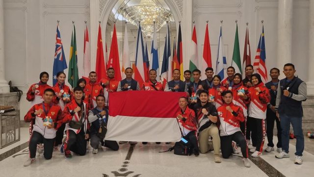 Tim Terjun Payung Polri yang tergabung dalam Timnas Terjun Payung Indonesia mengikuti Kejurnas Asia dan Kejuaraan Dunia 5th FAI World Cup Indoor Skydiving and 1st FAI Asian Indoor Skydiving Championships.