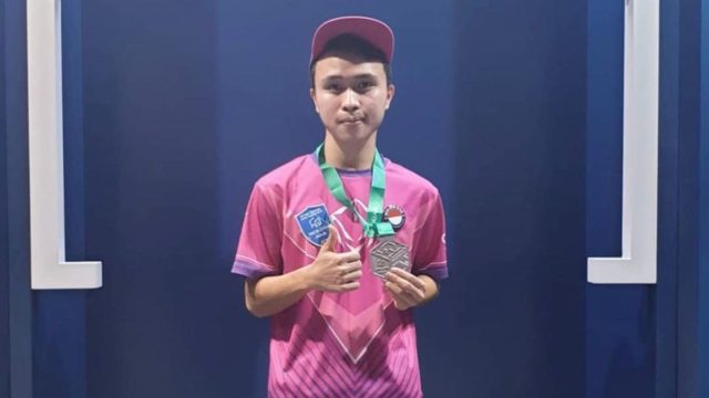 Atlet eSports Ridel Yesaya Sumarandak menjadi salah satu calon siswa (Casis) Tamtama Polri T.A 2024. Ridel sendiri mendaftar sebagai Casis Tamtama dari Polres Minahasa.