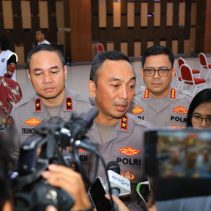 Kadiv Humas Polri, Irjen Pol Sandi Nugroho menuturkan bahwa masyarakat semakin percaya terhadap institusi Polri.