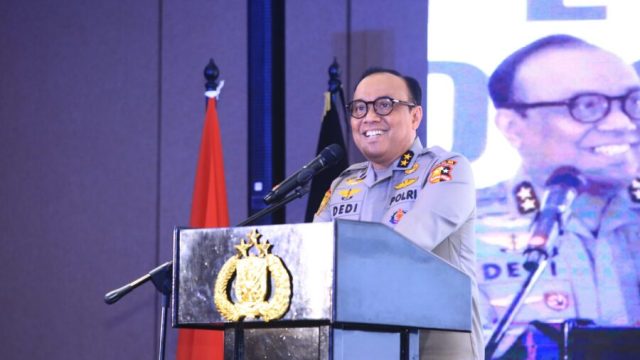 Polri merekrut 45 orang calon perwira untuk memerangi kejahatan siber. 45 Calon perwira ini terdiri dari 38 pria dan 7 wanita.