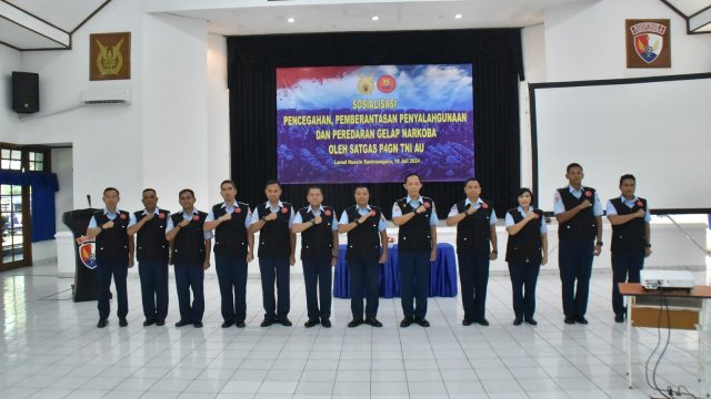 Satgas P4GN TNI AU melaksanakan sosialisasi Anti Narkoba di Gedung Graha Antariksa Lanud Husein Sastranegara, Bandung, Kamis (18/07).