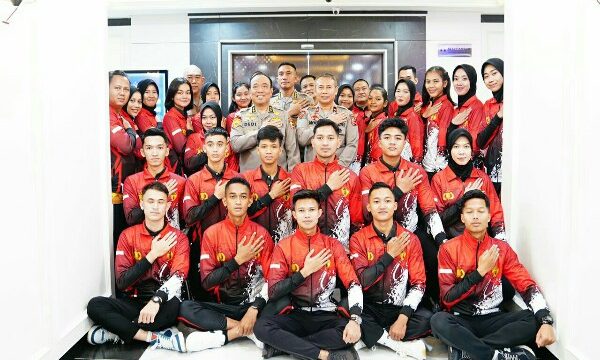 Irjen Pol Dedi Prasetyo melepas kontingen atlet Taekwondo Polri yang akan mengikuti kejuaraan Taekwondo Malaysia dan Thailand Terbuka, Selasa, 30 Juli 2024,