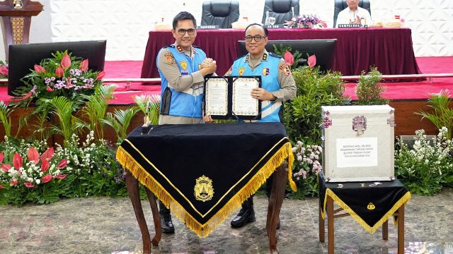 Survei Unnes (Universitas Negeri Semarang) hasil survei indeks kepuasan masyarakat dalam penerimaan Taruna dan Taruni Akademi Kepolisian. Hasilnya indeks kepuasan masyarakat masuk kategori sangat baik.