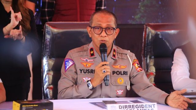 Korlantas Polri mengumumkan adanya perubahan tampilan Surat Izin Mengemudi (SIM) yang akan dikeluarkan ke depan.