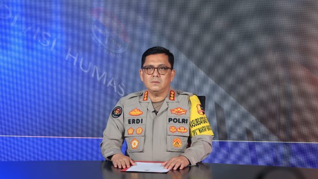 Bareskrim Polri melakukan penggeledahan di rumah eks pegawai Badan Pengawas Obat dan Makanan (BPOM) inisial SD, tersangka kasus pemerasan dan gratifikasi. Penggeledahan dilakukan di wilayah Bogor pada Selasa 13 Agustus 2024.
