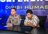 Polri menyebut tersangka terorisme di Batu, Jawa Timur berinisial HOK (19) yang ditangkap beberapa waktu lalu, merupakan simpatisan Daulah Islamiyah yang berafiliasi dengan Islamic State of Iraq and Syria (ISIS). Tersangka juga sudah berbaiat ke ISIS.