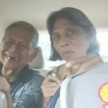 Cerita, Aksi humanis ditunjukkan Aiptu Jhonly Samadi saat melaksanakan tugas patroli. Personel Polri yang bertugas di Satuan PJR Ditlantas Polda Sulut ini membantu oma dan opa yang tersesat saat akan mencari saudaranya di sekitar Jalan Ringroad Manado.
