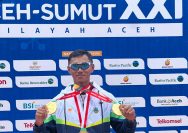 Denri Maulidzar Alghiffari Pedayung Jawa Bara berhasil memborong tiga medali emas sekaligus di hari yang sama pada cabor dayung rowing PON XXI Aceh- Sumatera Utara, Jumat (13/9/2024).