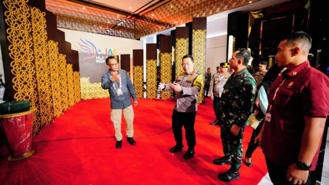 Kapolri Jenderal Listyo Sigit Prabowo dan Panglima TNI Jenderal Agus Subiyanto meninjau langsung kesiapan pengamanan Konferensi Tingkat Tinggi (KTT) Indonesia Africa Forum (IAF) ke-2 dan High Level Forum on Multi Stekholders Pertnership (HLF MSP) di Bali, Sabtu, 31 Agustus 2024.