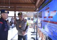 Komjen Fadil Imran memantau langsung kerja personel di pos komando taktis (poskotis) Satgas Tindak dan Satgas Walrolakir, Sabtu (31/8/2024).