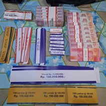 Bareskrim Polri melakukan penggerebekan sebuah rumah produksi uang palsu di dua lokasi wilayah Bekasi, Jawa Barat (Jabar).
