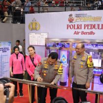 Ratusan Pembangunan Sumur Bor dan Filtrasi Air Bersih Layak Minum di Wilayah Kalimantan Barat diresmikan Kepala Kepolisian Republik Indonesia Jenderal Polisi Drs. Listyo Sigit Prabowo, M.Si..