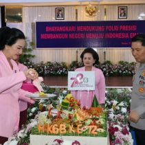 Kapolda Sulawesi Utara Irjen Pol Roycke Harry Langie mengatakan, peran Bhayangkari sangatlah penting sebagai bagian dari keluarga besar Polri.