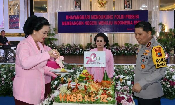 Kapolda Sulawesi Utara Irjen Pol Roycke Harry Langie mengatakan, peran Bhayangkari sangatlah penting sebagai bagian dari keluarga besar Polri.