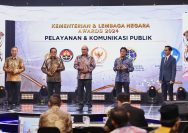 Kapolri Jenderal Polisi Drs. Listyo Sigit Prabowo menerima penghargaan Kementerian dan Lembaga Negara Award 2024 yang diselenggarakan Oleh Inews.