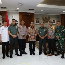 Dirsamapta Polda Sulut Terima Penghargaan dari Kepala Staf Kepresidenan RI