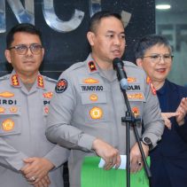 Mabes Polri sedang melakukan asistensi khusus terkait kejadian di wilayah hukum Polrestabes Semarang. Karo Penmas Divhumas Polri Brigjen Pol. Trunoyudo Wisnu Andiko