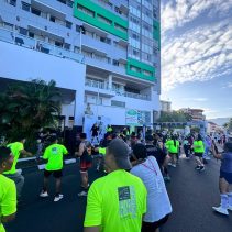 Whiz Prime Hotel Megamas Manado mengadakan kegiatan seru dan menyehatkan: Whiz Fun Run 5k! Acara gratis ini telah berlangsung meriah, Jumat (14/11/2024).