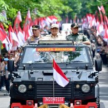 Presiden Republik Indonesia, Prabowo Subianto disambut meriah, di Akademi Kepolisian (Akpol) Semarang, Provinsi Jawa Tengah, pada Rabu, 11 Desember 2024.
